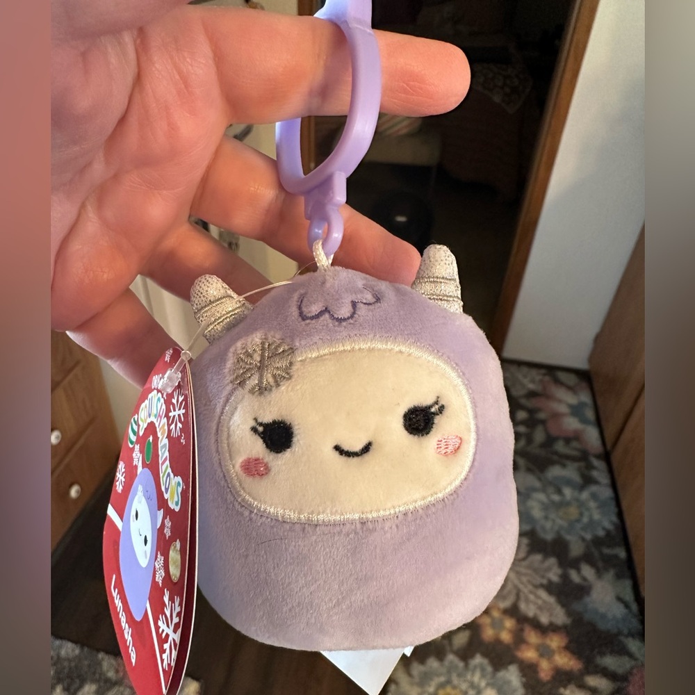 NWT Squishmallow Lunasha the yeti clip